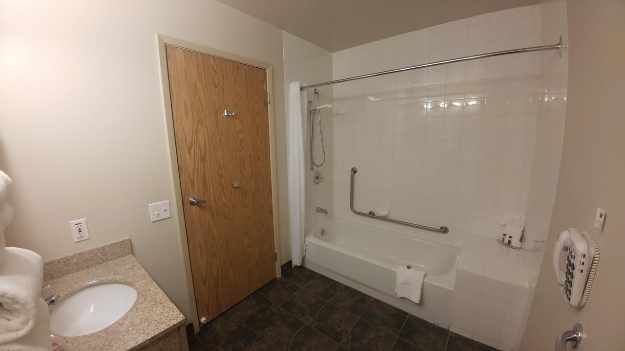 Homestay Express Airdrie Exterior foto