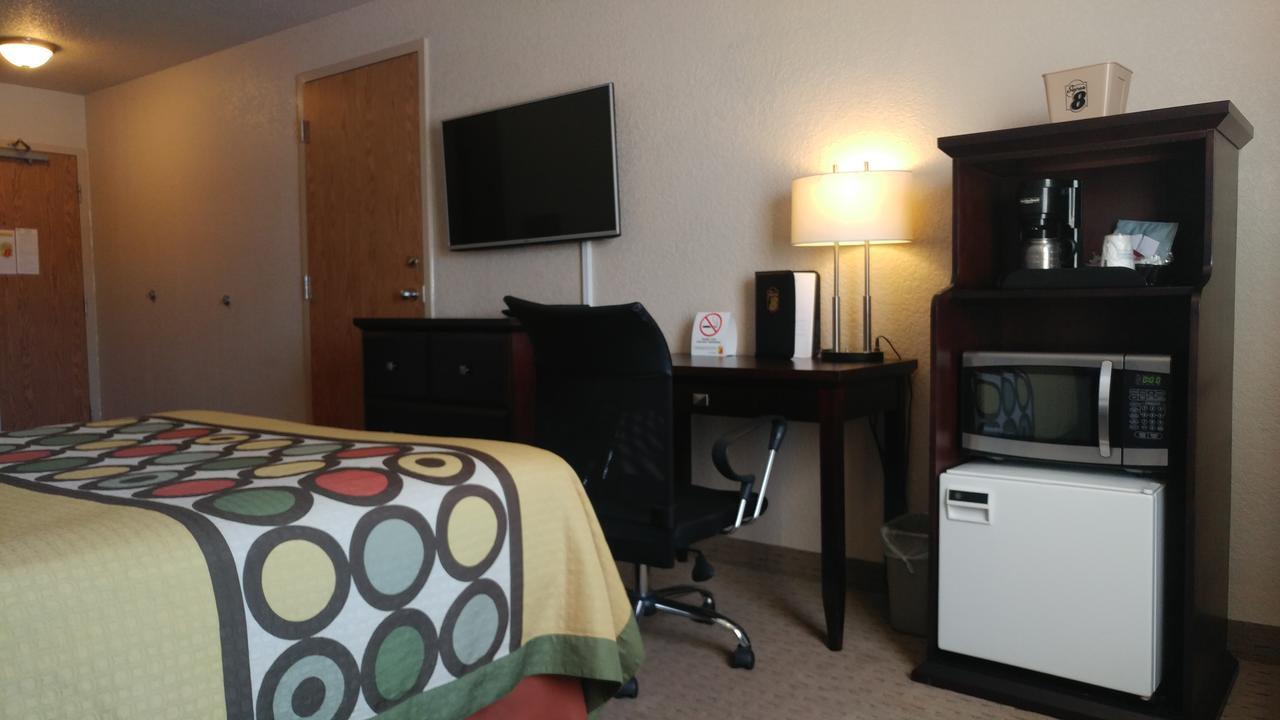 Homestay Express Airdrie Exterior foto